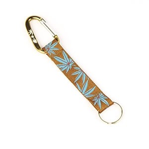 Brown weed keychain with carabine
