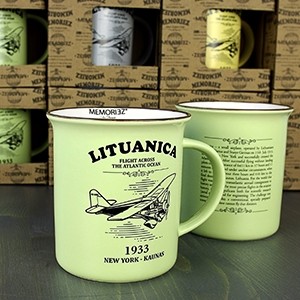 Lituanica žalios spalvos suvenyrinis puodelis su istorija 280ml