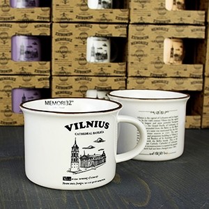 Mažas baltos spalvos suvenyrinis puodelis Vilnius Arkikatedra istorija 150ml